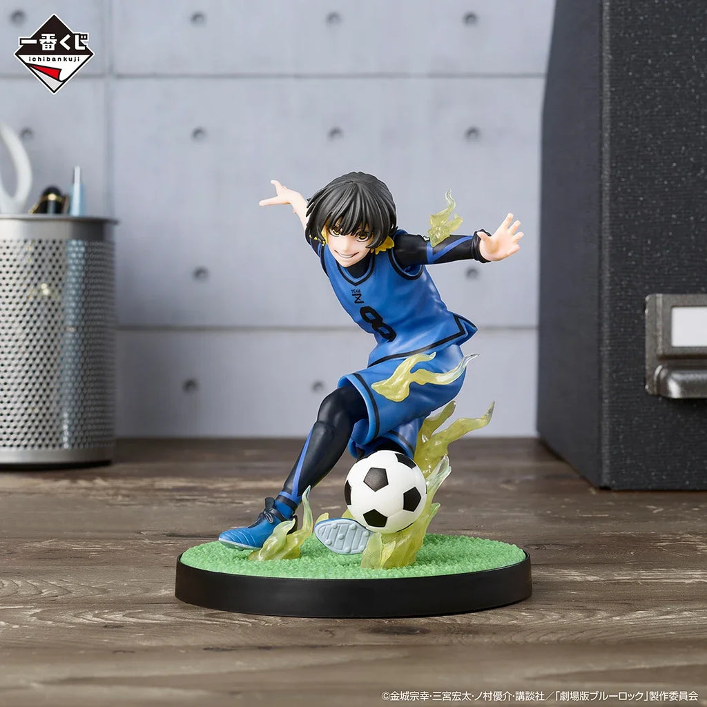 BANDAI Ichiban KUJI Blue Lock Isagi Yoichi Bachira Meguru wielding saboteurs Anime Action Figures Model Collection Toy