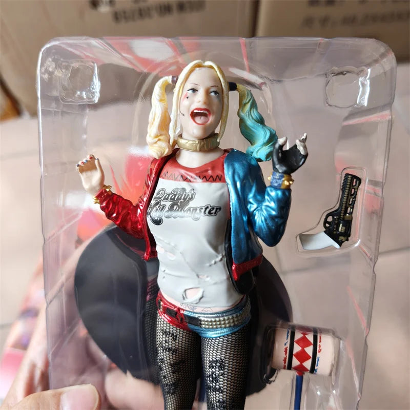 Joker Figures Harley Quinn Action Figure 1/12 With Real Clothes Clown Girl Real Silk Stockings Collectible Model Toys 19cm Gifts