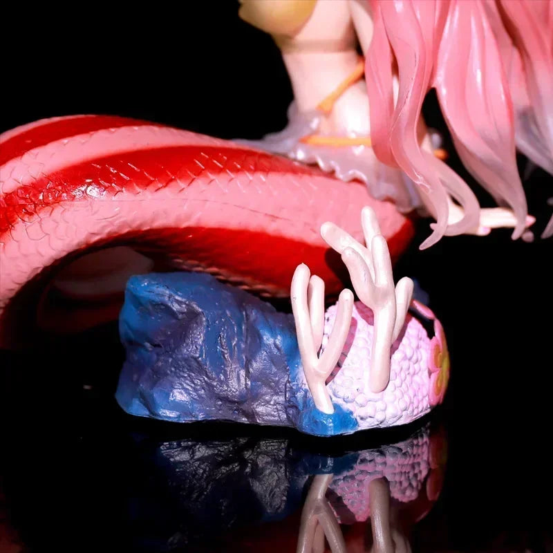 One Piece Shirahoshi Hold Luffy In Hand Action Figures Model Doll Toys Collectible Desktop Ornaments Kids Birthday Mas Gifts