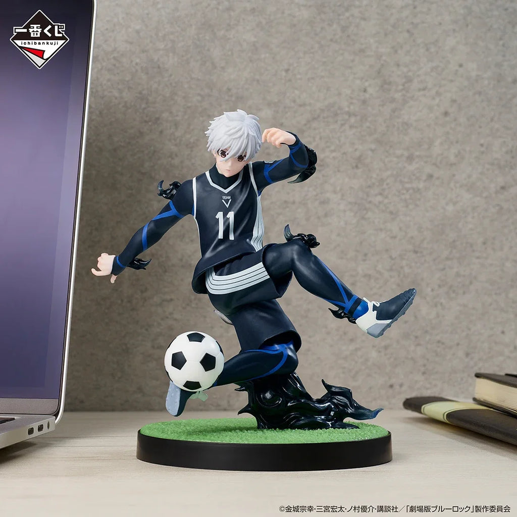 BANDAI Ichiban KUJI Blue Lock Isagi Yoichi Bachira Meguru wielding saboteurs Anime Action Figures Model Collection Toy