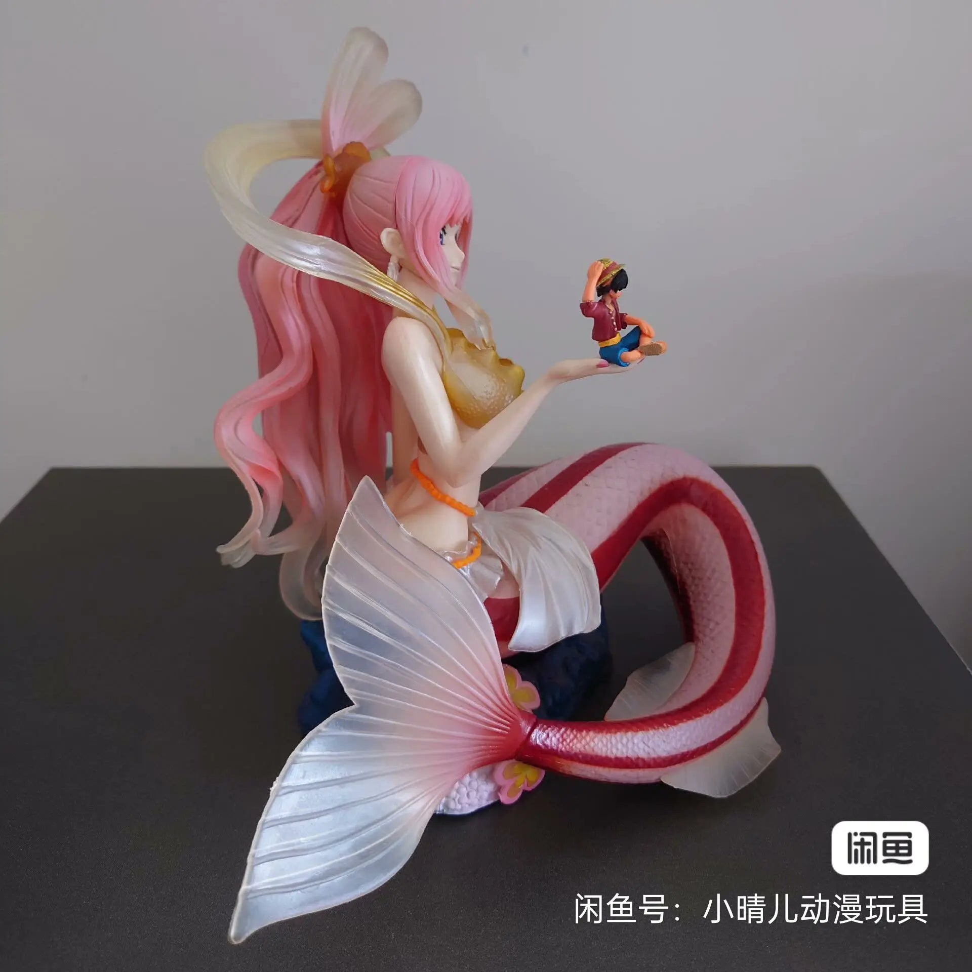 One Piece Shirahoshi Hold Luffy In Hand Action Figures Model Doll Toys Collectible Desktop Ornaments Kids Birthday Mas Gifts