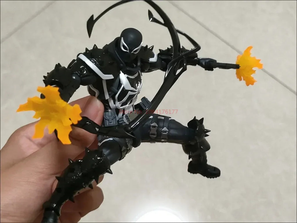 In Stock Mess Toys Black Suit Neighbor Symbiote Spider Figure Scarlet Spider Kaine Parker Red Anime Action Figure Toys Gifts