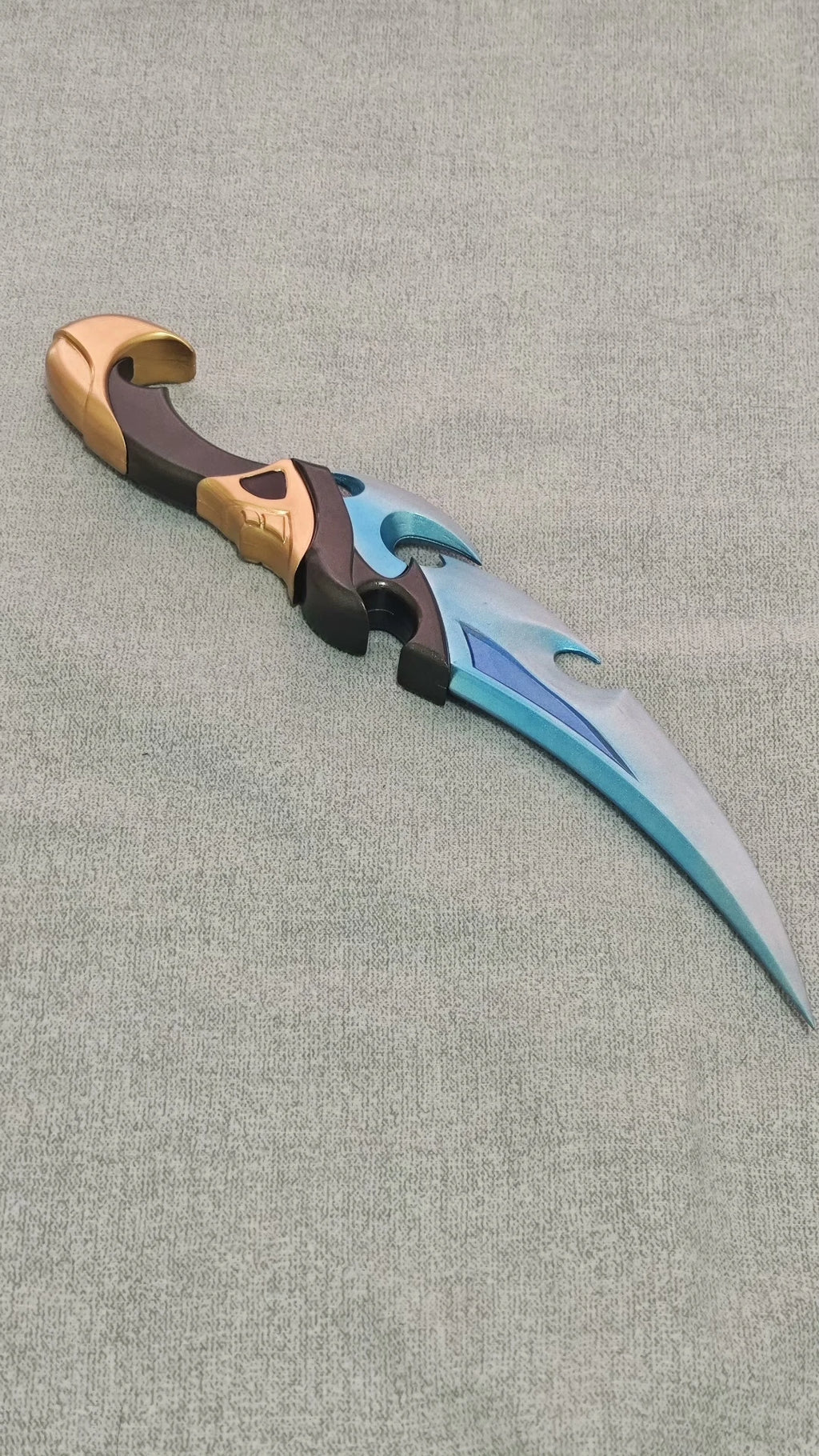 Anime cosplay Genshin Impact Lohen Cosplay Props Anime Game Same Style Restores Character Shape Rich disfraz mujer 코스튬