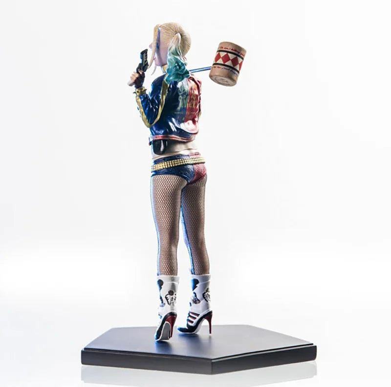 Joker Figures Harley Quinn Action Figure 1/12 With Real Clothes Clown Girl Real Silk Stockings Collectible Model Toys 19cm Gifts