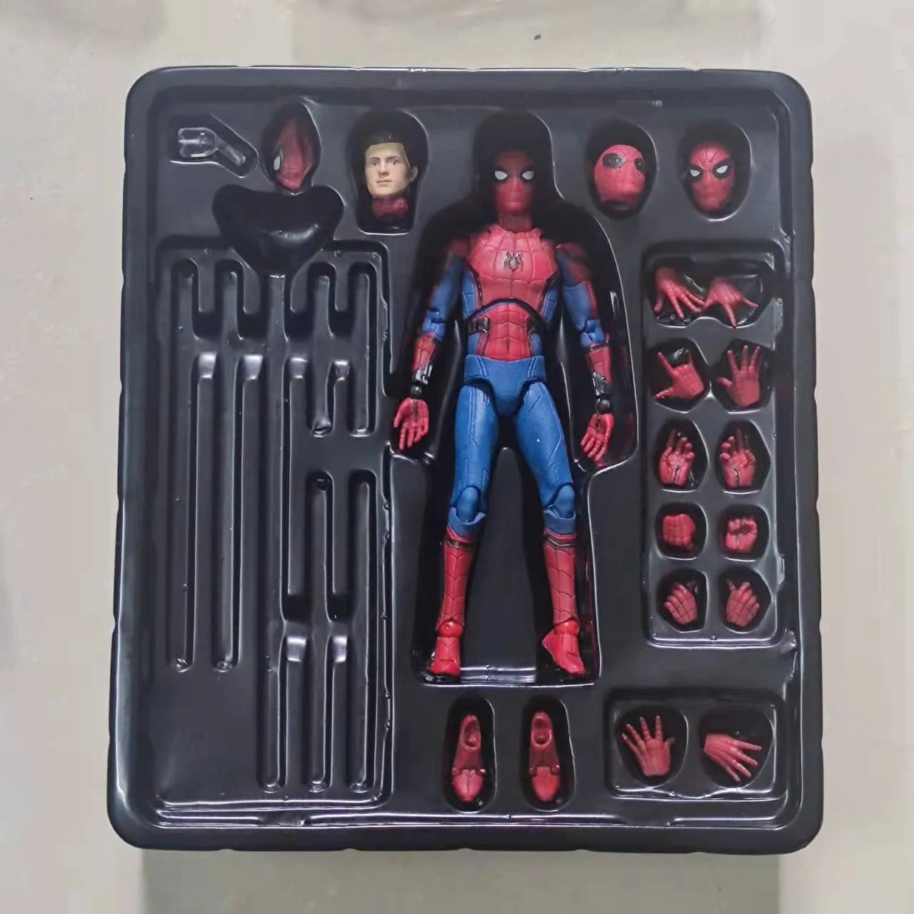 AMAZING YAMAGUCHI Spiderman Gwen Stacy Action Figure Spider Gwen PVC Model Spider-Man Across the Spider-Verse Miles Morales Toys