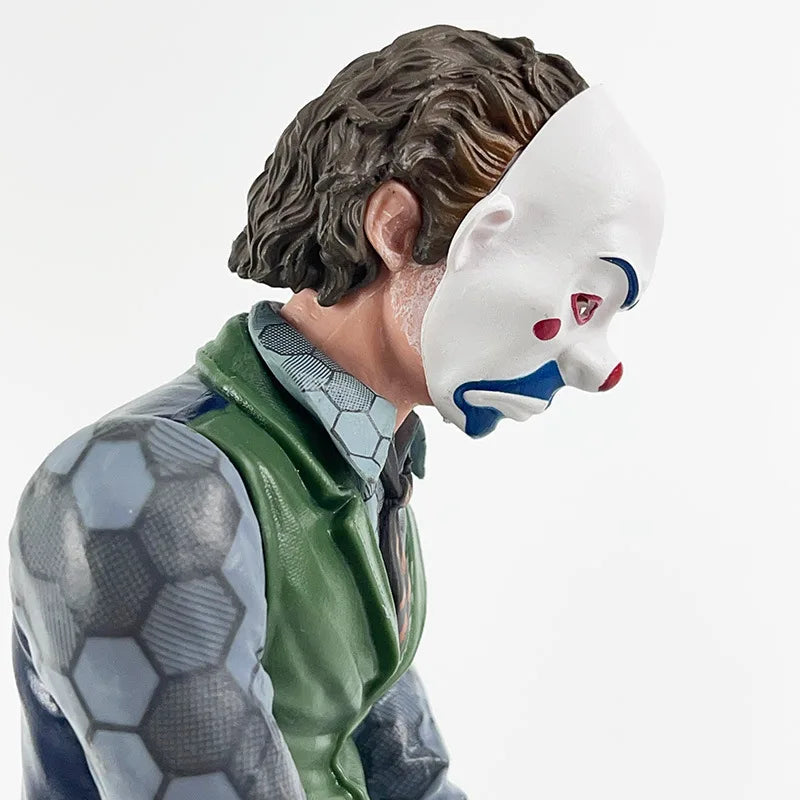Roof Decoration Joker Heath Ledger Sitting Posture Figures Car Doll Tail And Roof Pendant Model Statue Collectable Toys