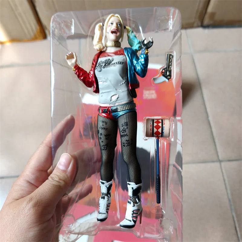 Joker Figures Harley Quinn Action Figure 1/12 With Real Clothes Clown Girl Real Silk Stockings Collectible Model Toys 19cm Gifts