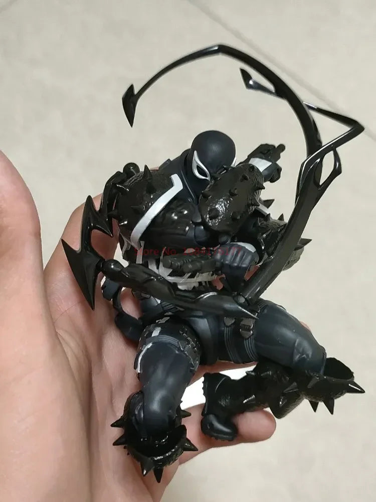 In Stock Mess Toys Black Suit Neighbor Symbiote Spider Figure Scarlet Spider Kaine Parker Red Anime Action Figure Toys Gifts