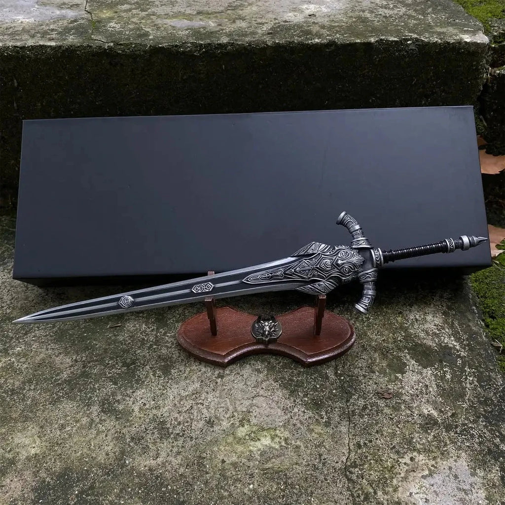 30cm DARK SOULS Wolf Knight's Greatsword weapons model Game Peripheral Toy Sword Unsharpened Desktop Collected Exhibits Boy Gift