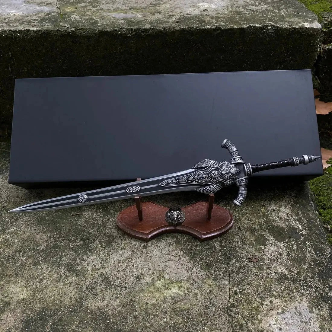 30cm DARK SOULS Wolf Knight's Greatsword weapons model Game Peripheral Toy Sword Unsharpened Desktop Collected Exhibits Boy Gift