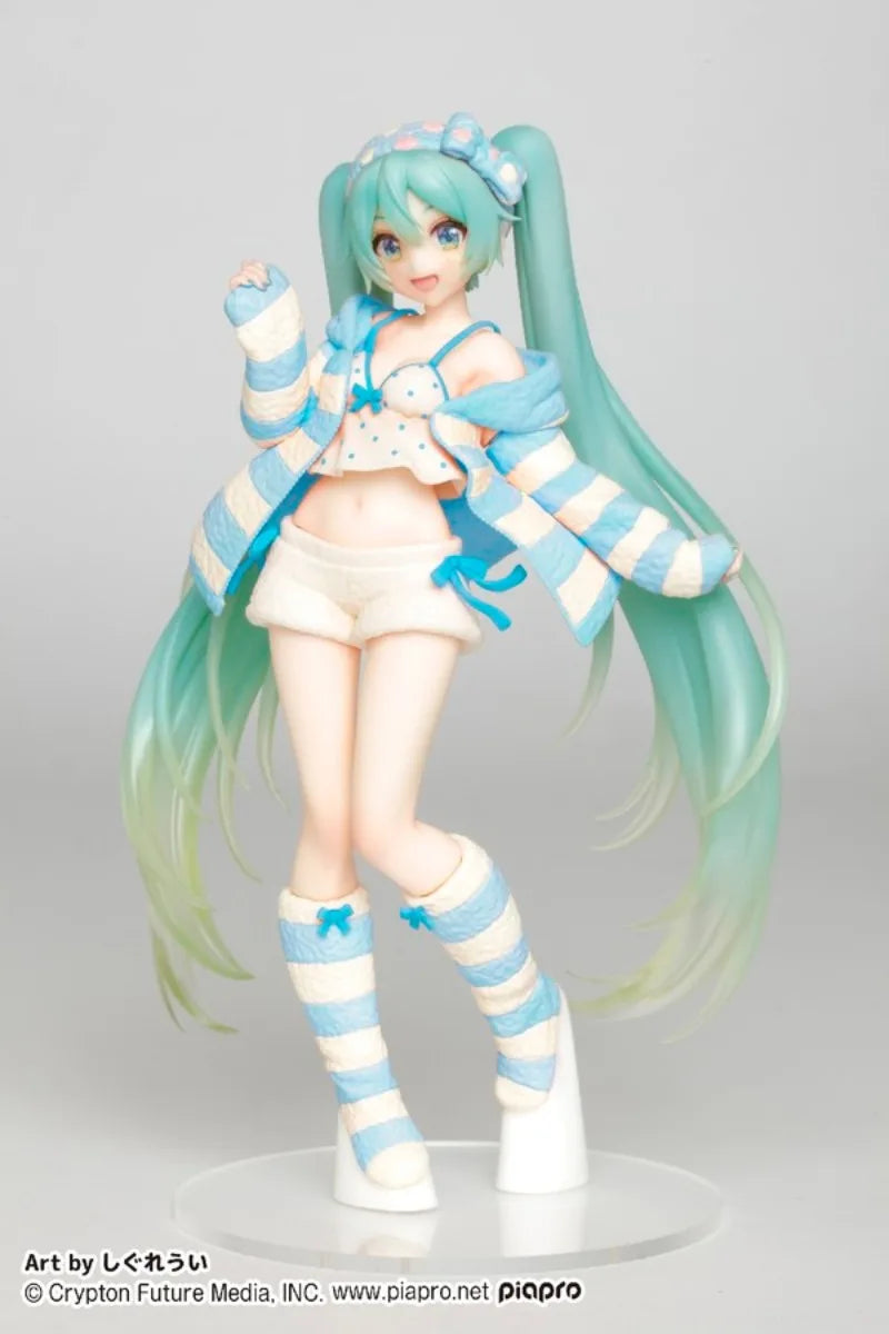 Taito Original Genuine Vocaloid Singer Hatsune Miku Figure Costumes Room Wear China Exclusive Color Ver 18cm Model Toy Figures