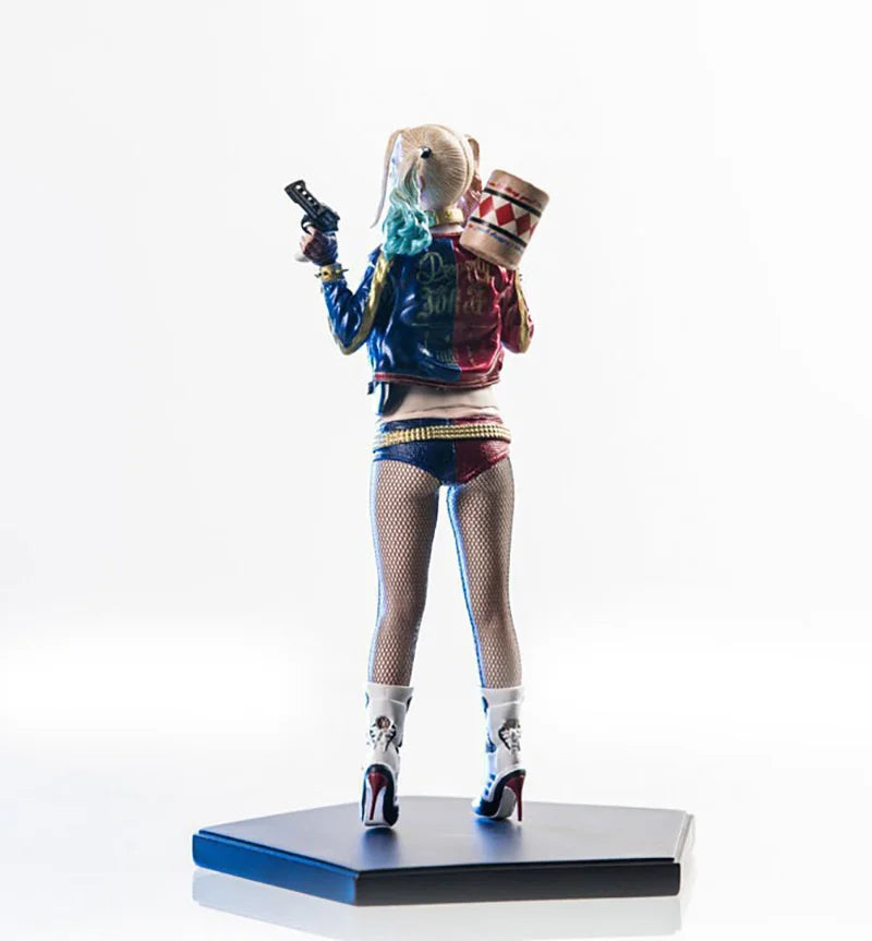 Joker Figures Harley Quinn Action Figure 1/12 With Real Clothes Clown Girl Real Silk Stockings Collectible Model Toys 19cm Gifts