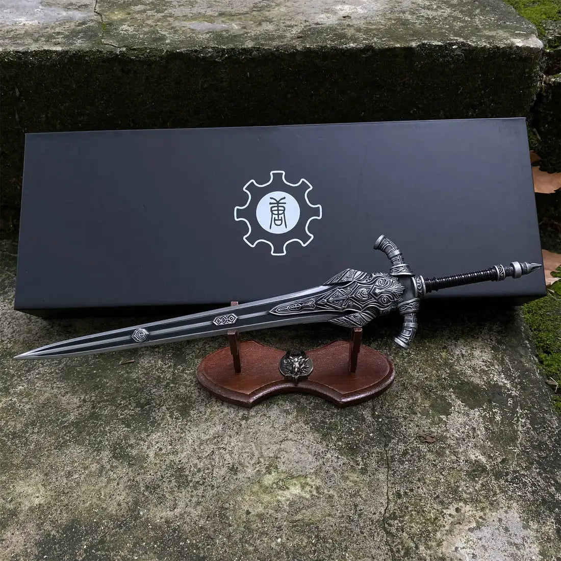 30cm DARK SOULS Wolf Knight's Greatsword weapons model Game Peripheral Toy Sword Unsharpened Desktop Collected Exhibits Boy Gift