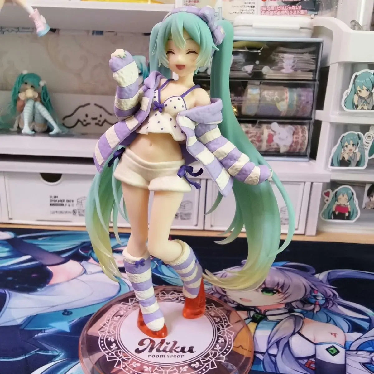 Taito Original Genuine Vocaloid Singer Hatsune Miku Figure Costumes Room Wear China Exclusive Color Ver 18cm Model Toy Figures