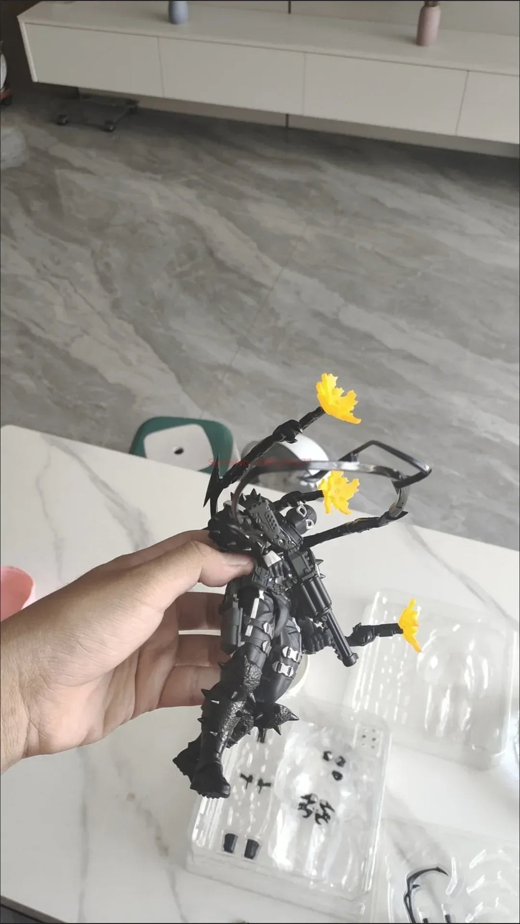 In Stock Mess Toys Black Suit Neighbor Symbiote Spider Figure Scarlet Spider Kaine Parker Red Anime Action Figure Toys Gifts